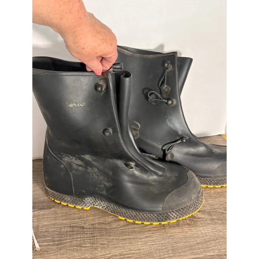 Servus Mens Black Rubber 3-Button Overboots Galoshes Yellow Sole XL 14-15 USA